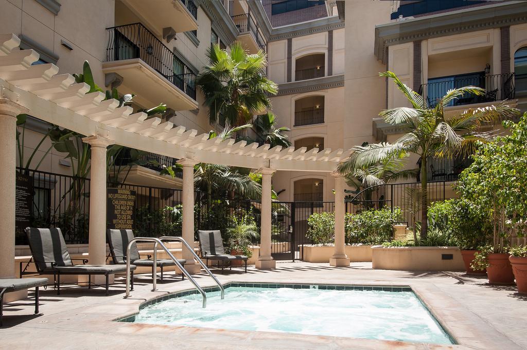 Sunshine Suites At The Piero Los Ángeles Exterior foto